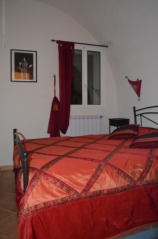 Casa Med Holiday Home Isolabona Eksteriør billede